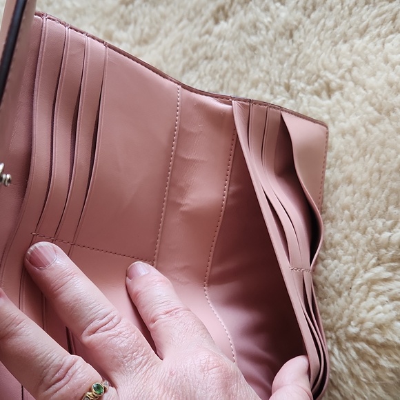 Beautiful Coach Brown Signature and Pink Leather Tri-fold Long Wallet 🩷🤎🩶 - Picture 9 of 12